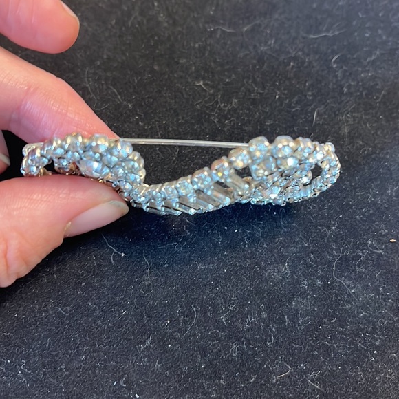 Vintage Kramer of New York Rhinestone Brooch - Picture 2 of 4
